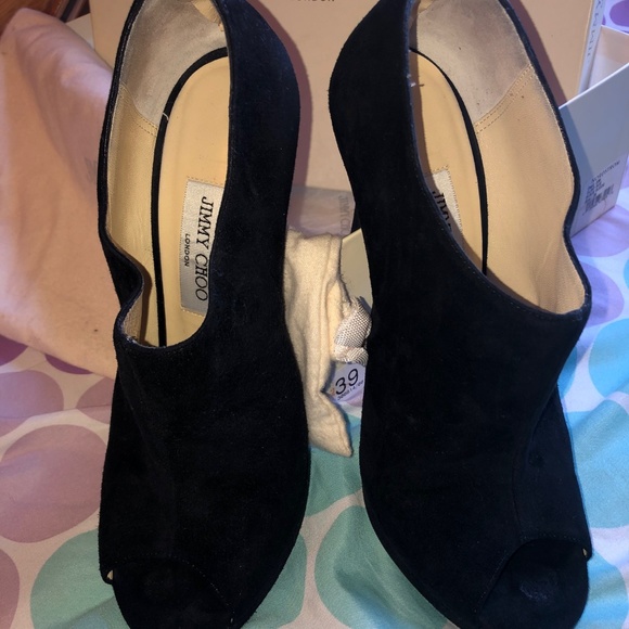 Womans Shoes - Picture 6 of 17